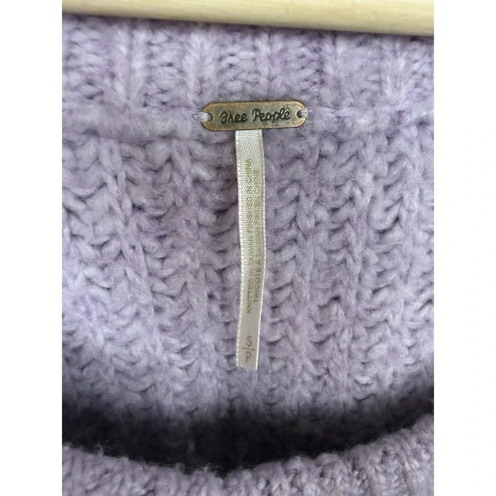 Free People Blue Bell Oversized Chunky Knit‎ Purple Lavender Sweater Cozy Casual